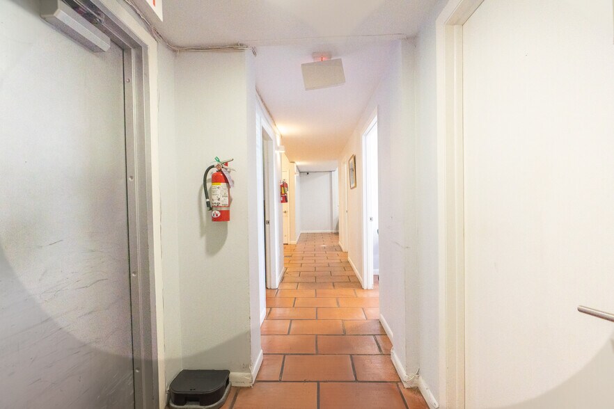 More Photos Of , Coral Gables Office For Sale