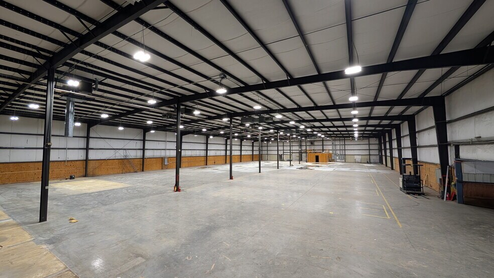 More Photos Of 1651 Holland St, West Columbia Warehouse For Lease
