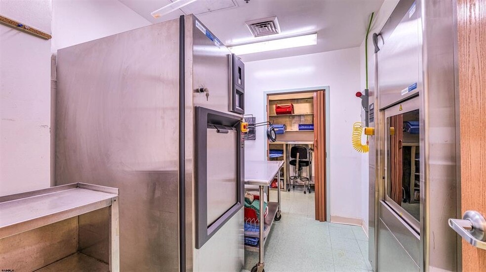 More Photos Of 301-305 Central Ave, Egg Harbor Township Medical For Lease