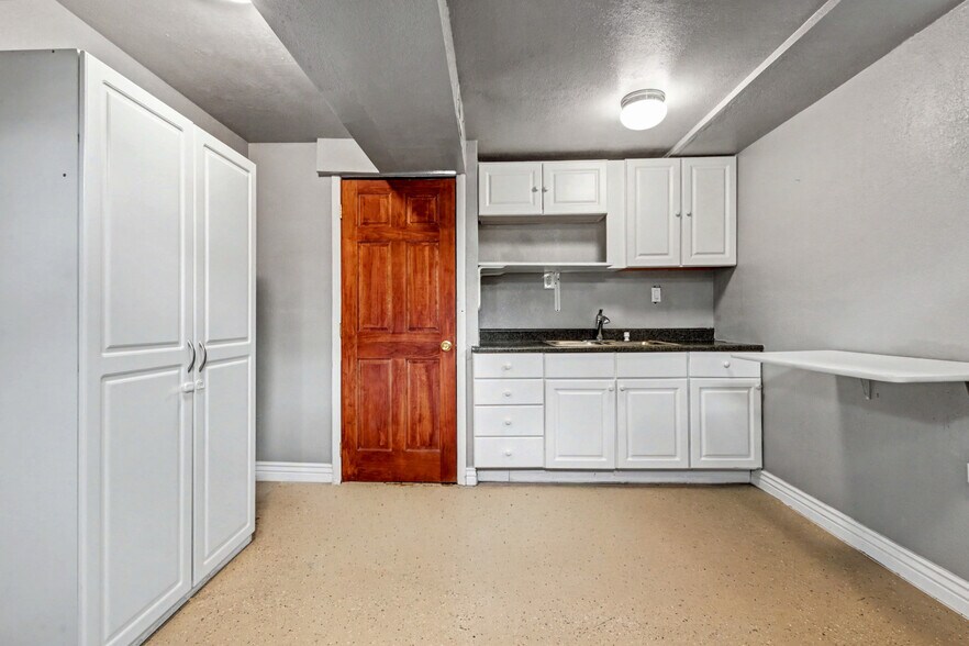 More Photos Of 8326 Quivas Way, Denver Office For Lease