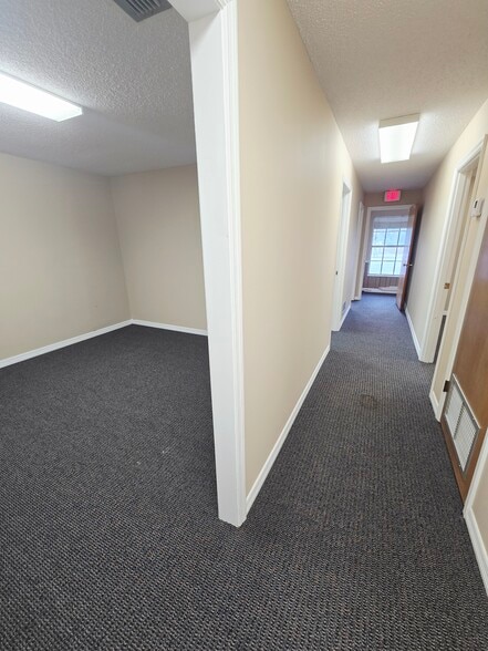 More Photos Of 437-443 Gaston Foster Rd, Orlando Office For Sale