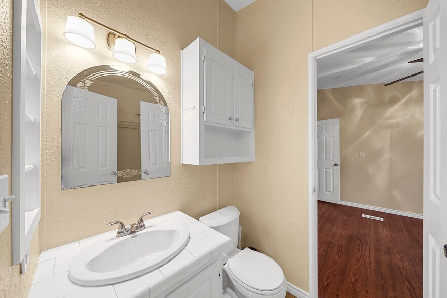 More Photos Of 19645 Nordt Rd, Damon Manufactured Housing Mobile Home Park For Sale