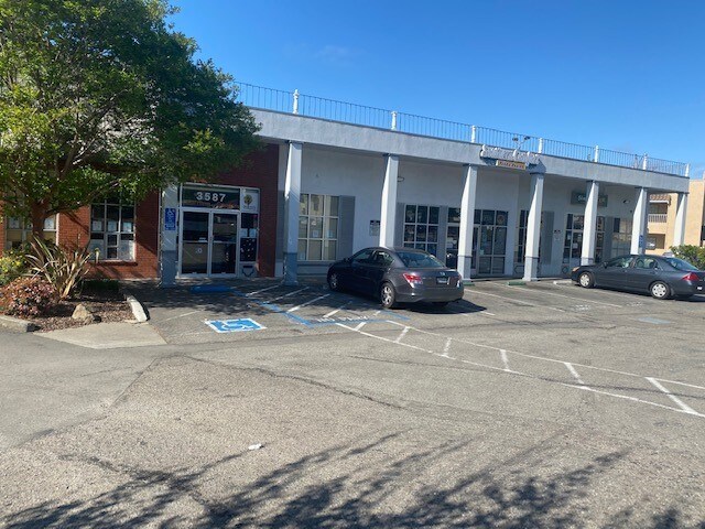 More Photos Of 3563 Castro Valley Blvd, Castro Valley Unknown For Lease