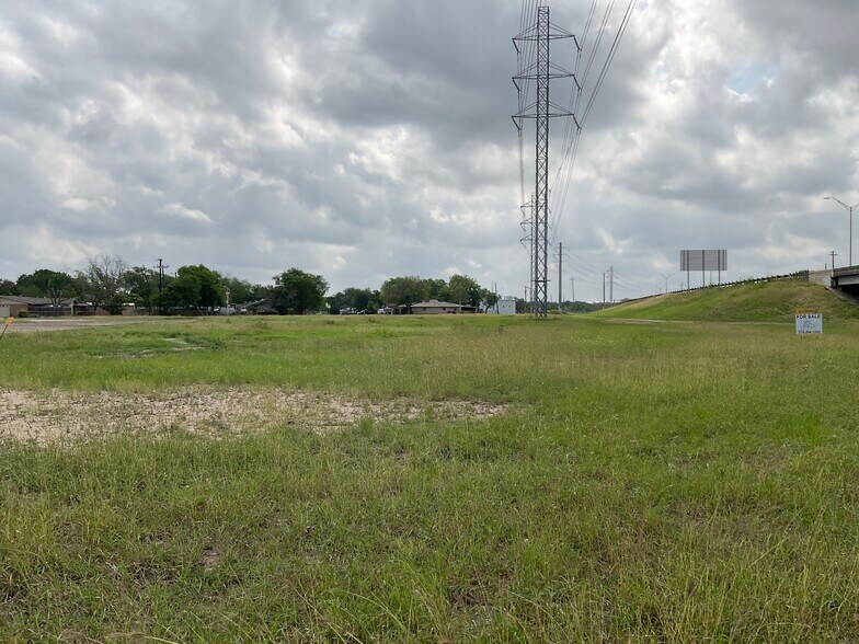 More Photos Of 6703 Enfield st, San Antonio Land For Sale
