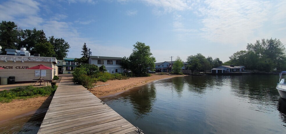 More Photos Of 809 Main Street, La Pointe Office For Sale