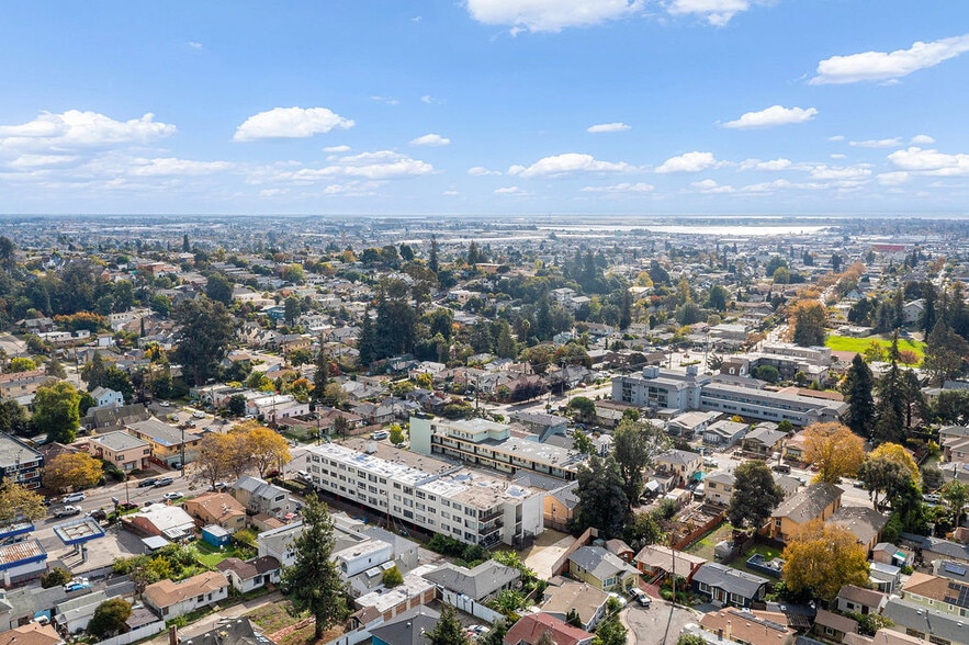 More Photos Of 2823-2827 High St, Oakland Apartments For Sale