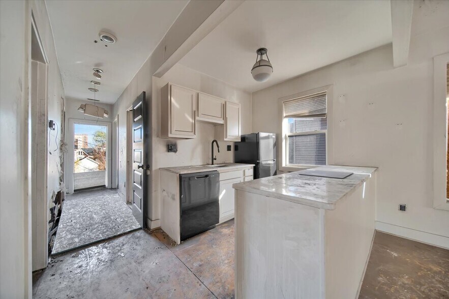 More Photos Of 7436 Oakland St, Detroit Apartments For Sale