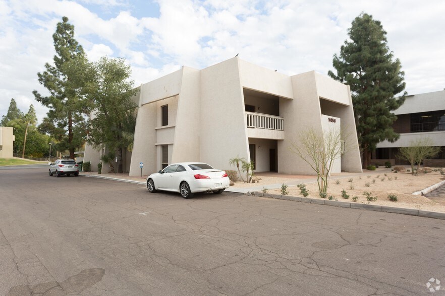 More Photos Of 1414 E Indian School Rd, Phoenix Office For Sale