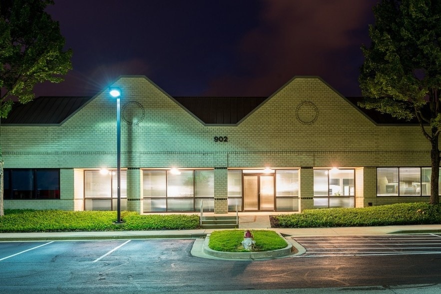 More Photos Of 904 Wind River Ln, Gaithersburg Office For Sale