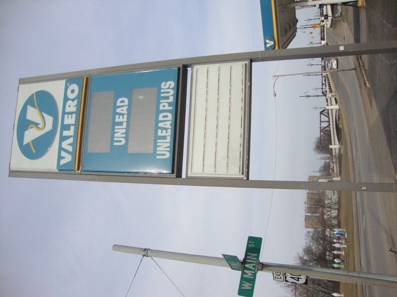 More Photos Of 716 W Main St, Zanesville Service Station For Sale