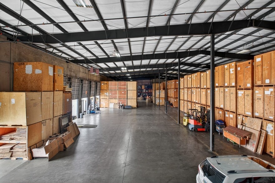 More Photos Of 4350 Pacific Hwy, Bellingham Industrial For Lease