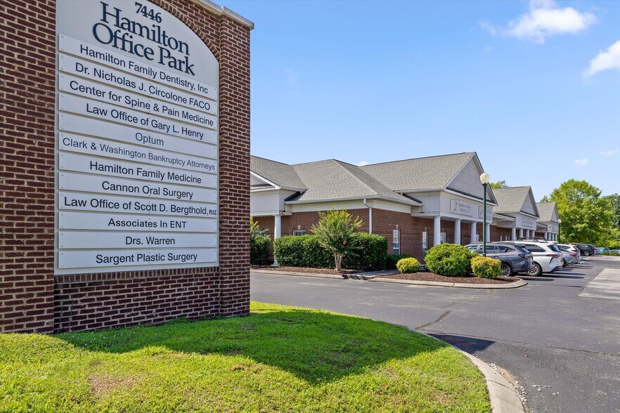 More Photos Of 7446 Shallowford Rd, Chattanooga Medical For Lease