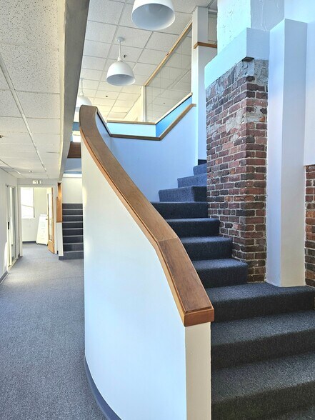 More Photos Of 80-96 Sherman St, Cambridge Loft Creative Space For Lease