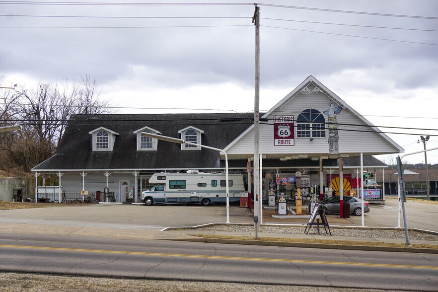 More Photos Of 1413 Martin Springs Dr, Rolla Convenience Store For Lease