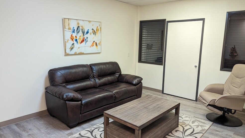 More Photos Of 970 S Village Oaks Dr, Covina Medical For Lease