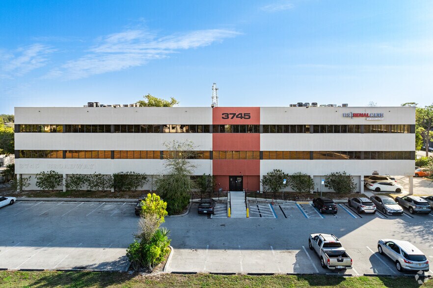 Primary Photo Of 3745 Broadway, Fort Myers Medical For Lease