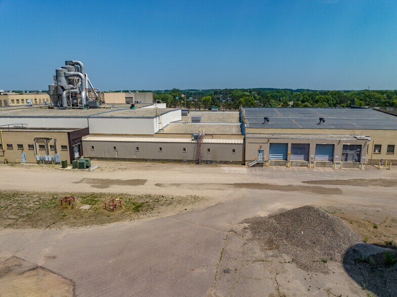 More Photos Of 1801 Mill Ave NE, Brainerd Warehouse For Lease