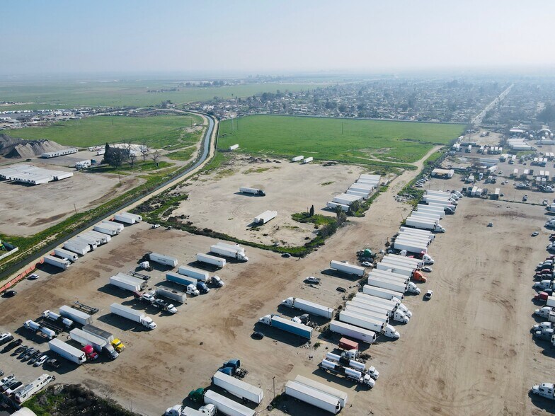 Primary Photo Of 75 E White Ln, Bakersfield Land For Sale