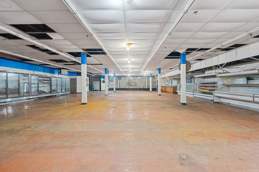 More Photos Of 731 E 14th St, Minneapolis Storefront Retail Office For Sale