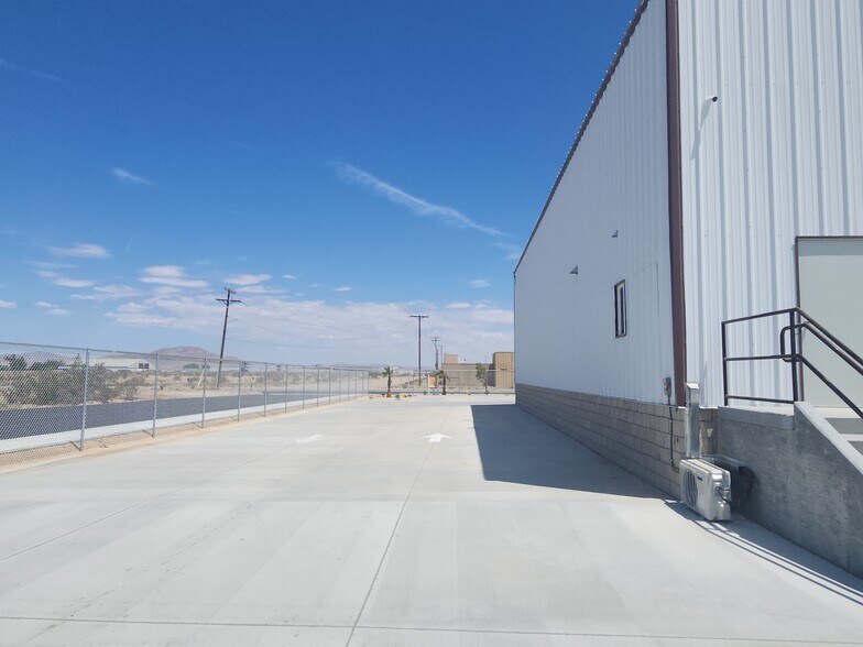 More Photos Of 17454 Adelanto Rd, Adelanto Distribution For Sale