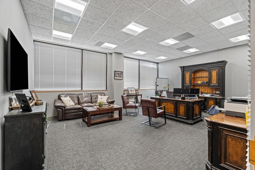 More Photos Of 3600 Wheeler Ave, Fort Smith Office For Sale