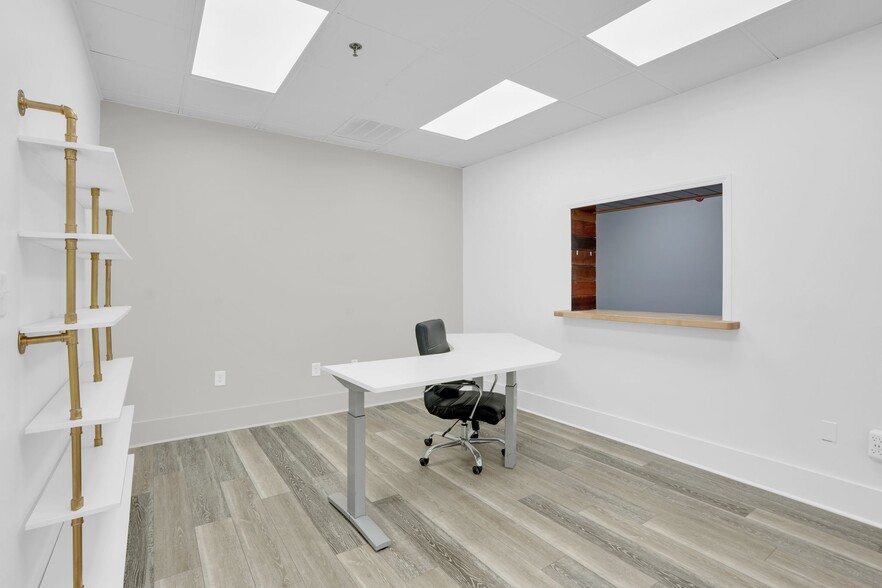 More Photos Of 1109 E Ozark Ave, Gastonia Warehouse For Lease