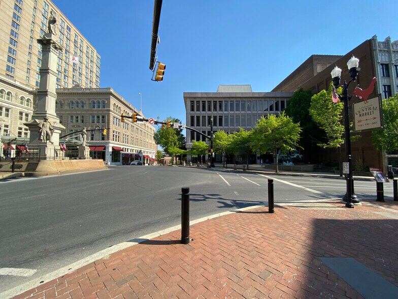More Photos Of 28 Penn Sq, Lancaster Office For Lease