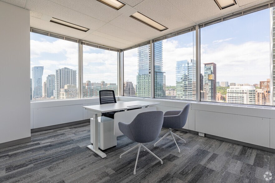 More Photos Of 2 Bloor St W, Toronto Office For Lease