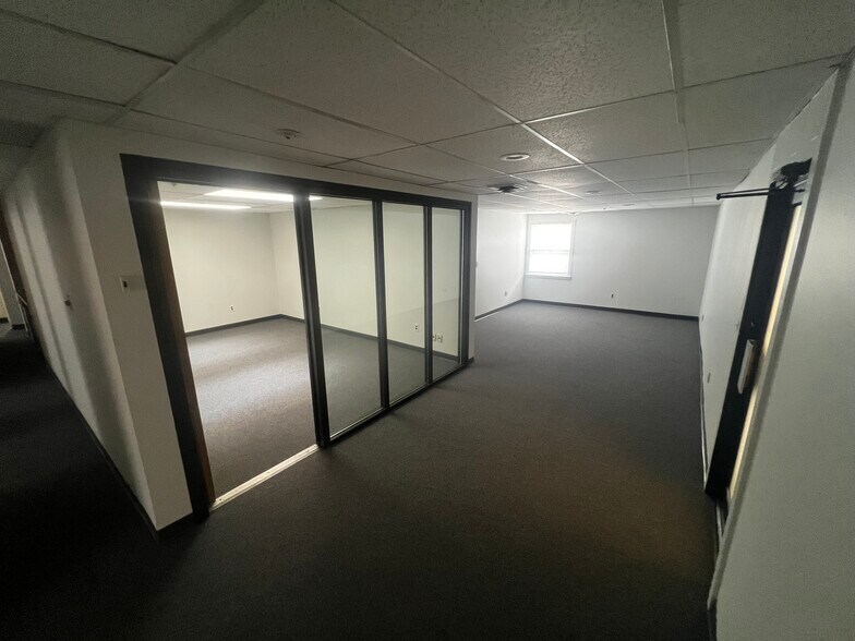 More Photos Of 30 Boston Post Rd, Wayland Office For Lease
