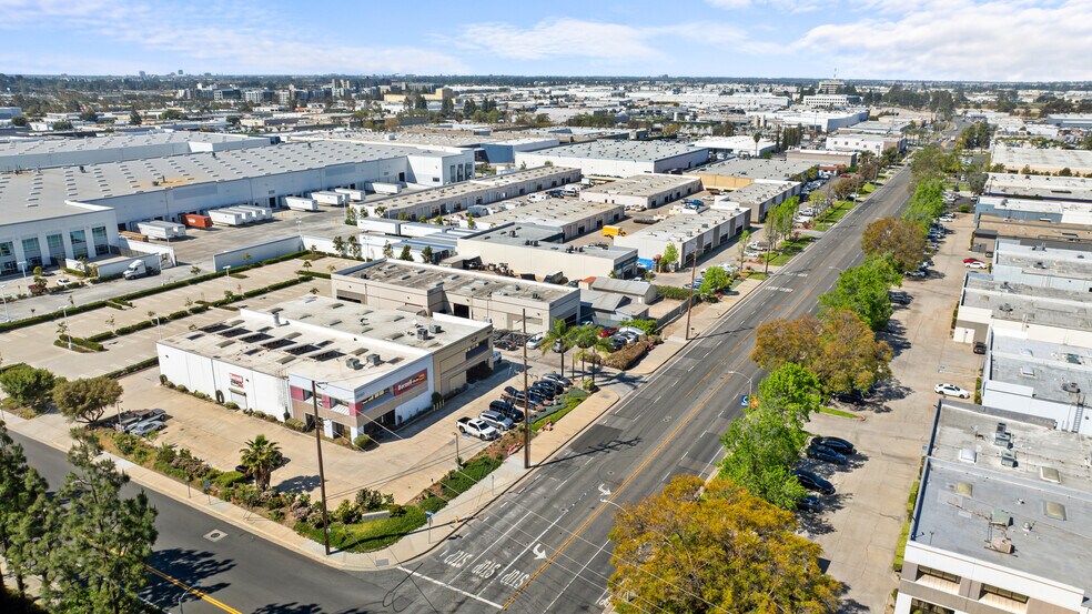 More Photos Of 3980 E Miraloma Ave, Anaheim Warehouse For Lease