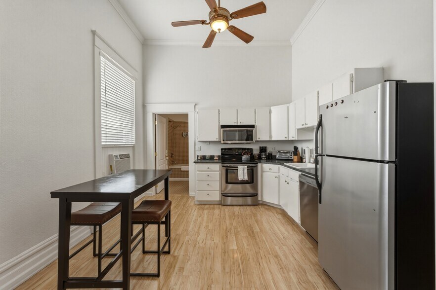 More Photos Of 214-226 E Main st, Walla Walla General Retail For Sale
