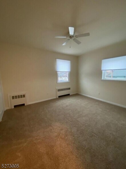 More Photos Of 207 Diamond Bridge Ave, Hawthorne General Retail For Sale
