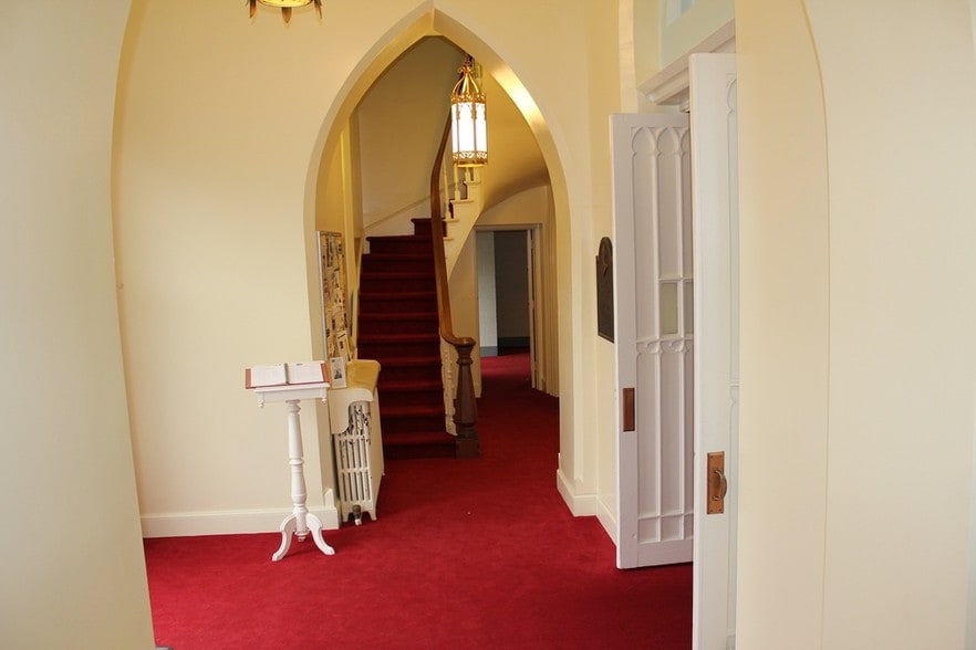 More Photos Of 1000 W Illinois St, Evansville Religious Facility For Lease
