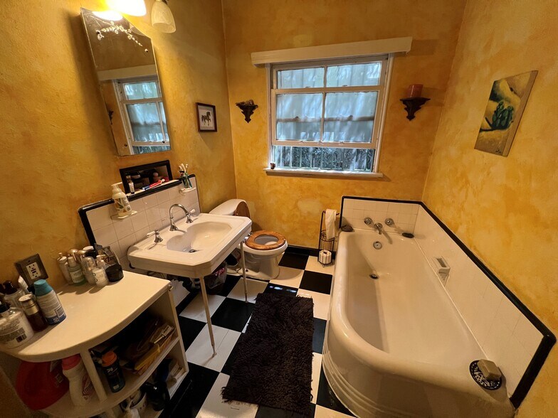 More Photos Of 310 S Crescent Heights Blvd, Los Angeles Apartments For Sale