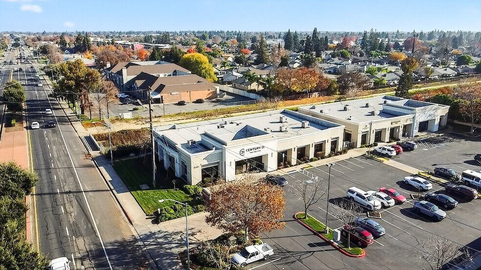 More Photos Of 1510 W Kettleman Ln, Lodi Office For Sale