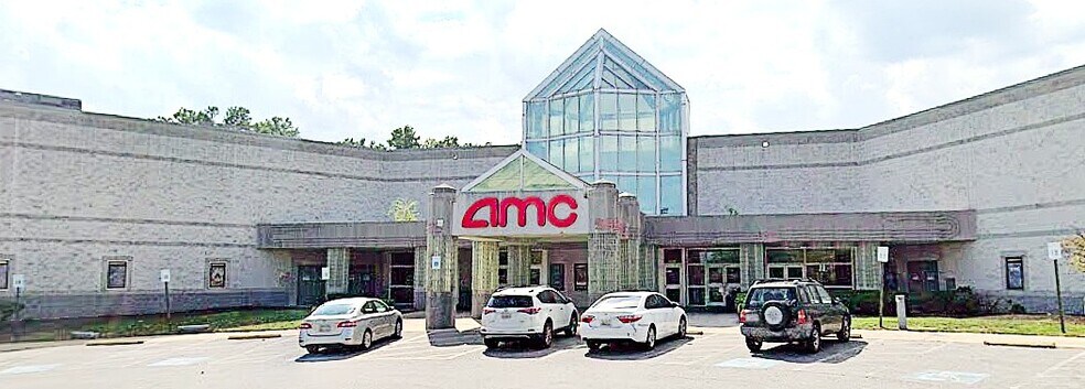 More Photos Of 4001 Powder Mill Rd, Beltsville Movie Theatre For Sale