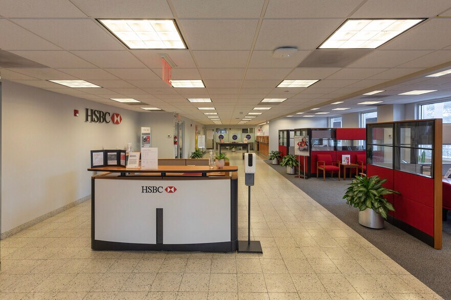 More Photos Of 9850 NW 41st St, Doral Unknown For Lease