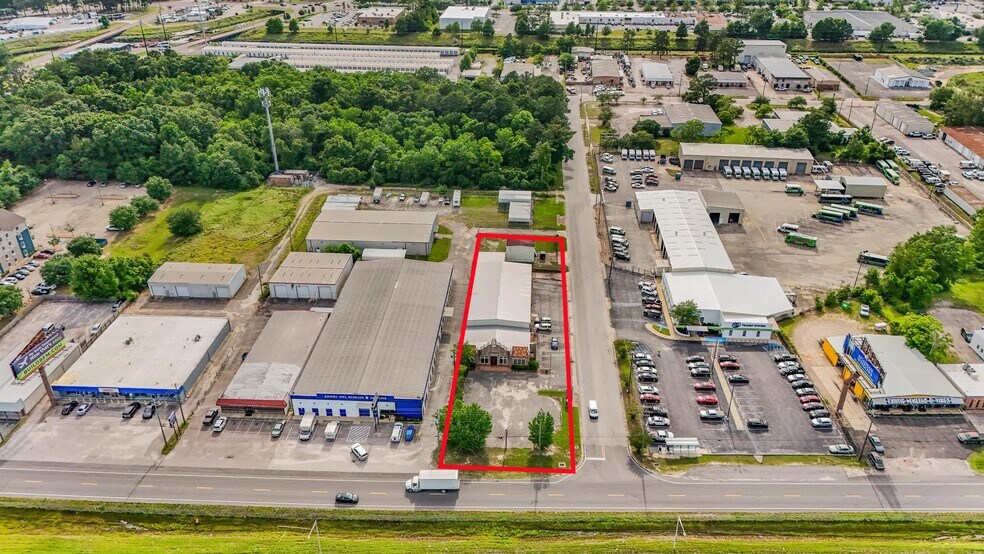 More Photos Of 1250 W I-65 Service Rd S, Mobile Warehouse For Sale