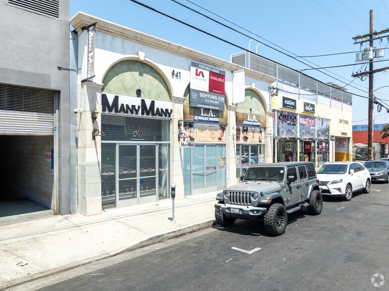 More Photos Of 948 Crocker St, Los Angeles Storefront Retail Office For Lease