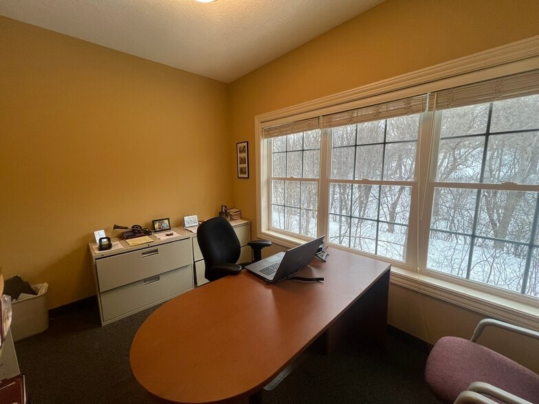 More Photos Of 3820 N Cleveland Ave N, Arden Hills Office For Sale
