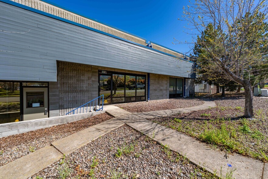 More Photos Of 710 Jefferson Ave, Ashland Light Manufacturing For Lease