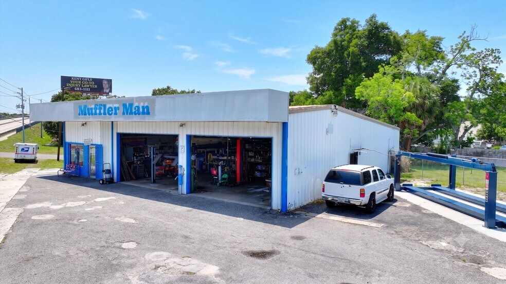 More Photos Of 905 W Memorial Blvd, Lakeland Auto Repair For Sale