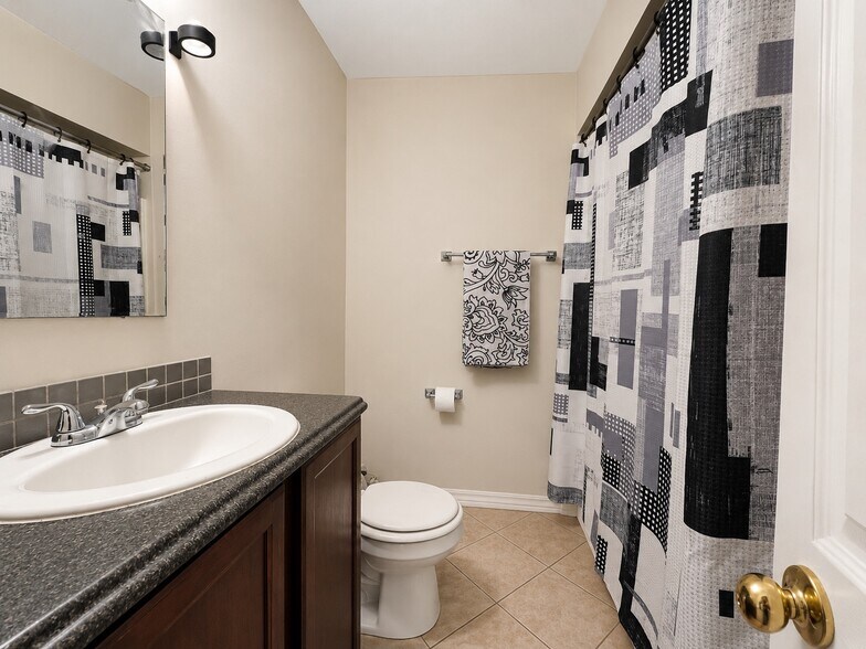 More Photos Of 3435 Rosedale St, Houston Apartments For Sale