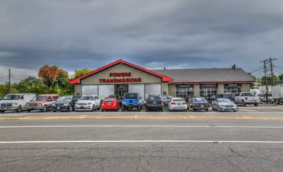 Primary Photo Of 707 Lane Allen Rd, Lexington Auto Repair For Sale