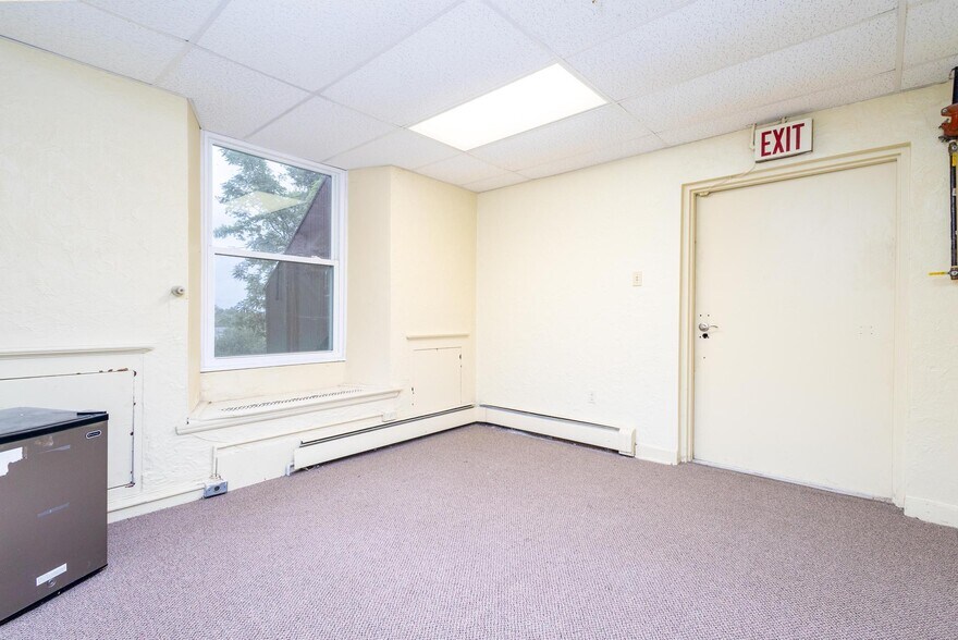 More Photos Of 3045 Pennsylvania Ave, Weirton Medical For Sale