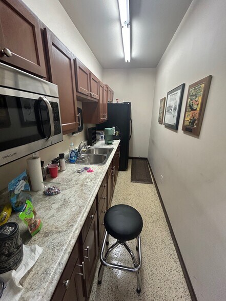 More Photos Of 13002 Indiana 60, Memphis Warehouse For Sale