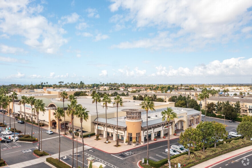 More Photos Of 7201 Yorktown Ave, Huntington Beach Unknown For Lease