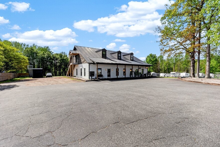 More Photos Of 3440 E Broad St, Statesville Office For Sale