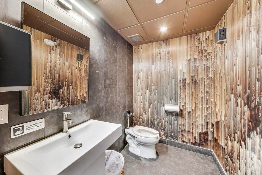 More Photos Of 1355 U St NW, Washington Restaurant For Lease