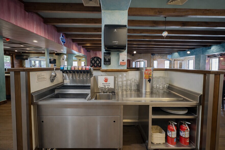 More Photos Of 11620 FM 620 N, Austin Restaurant For Sale